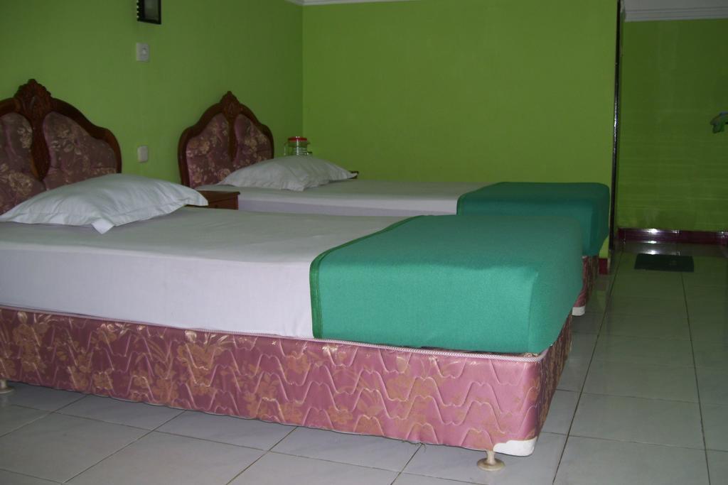 Hotel Bahagia Pangkalanbuun Exterior photo