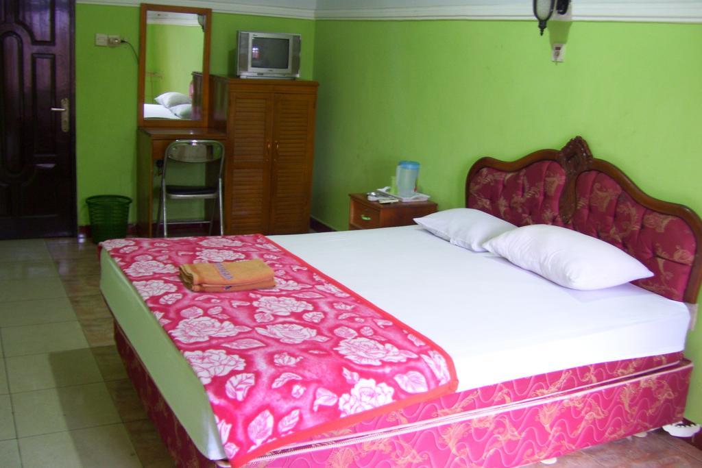 Hotel Bahagia Pangkalanbuun Exterior photo
