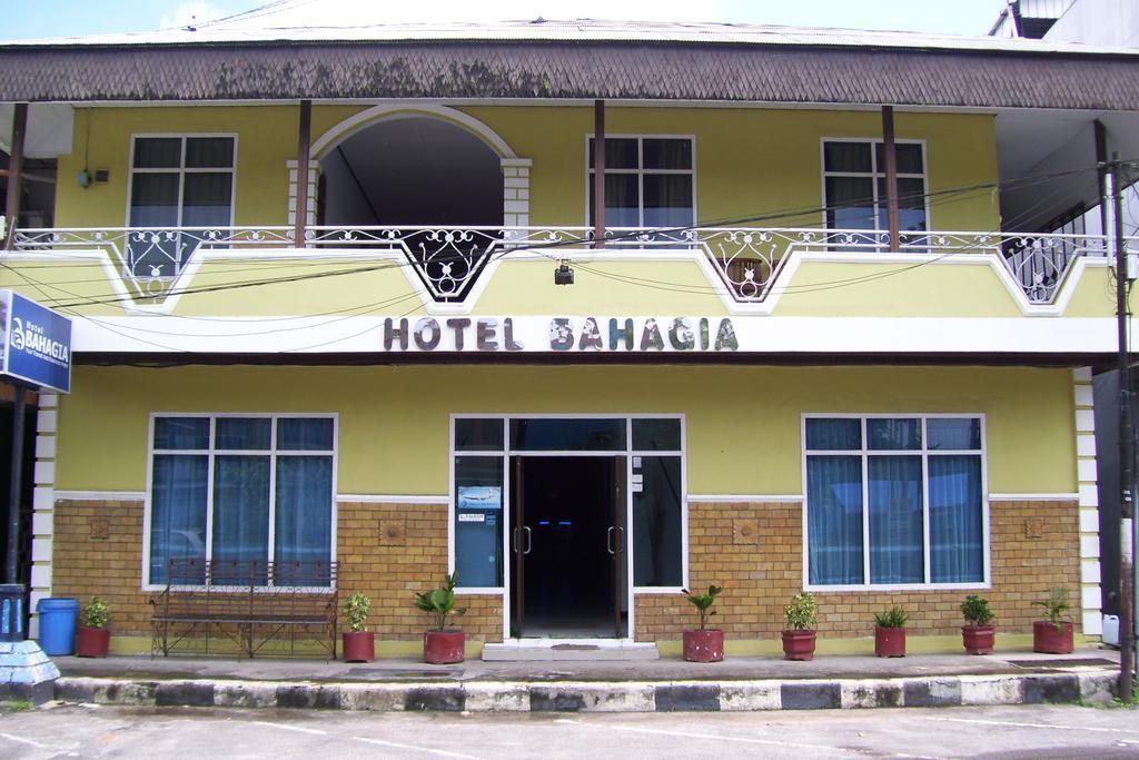 Hotel Bahagia Pangkalanbuun Exterior photo
